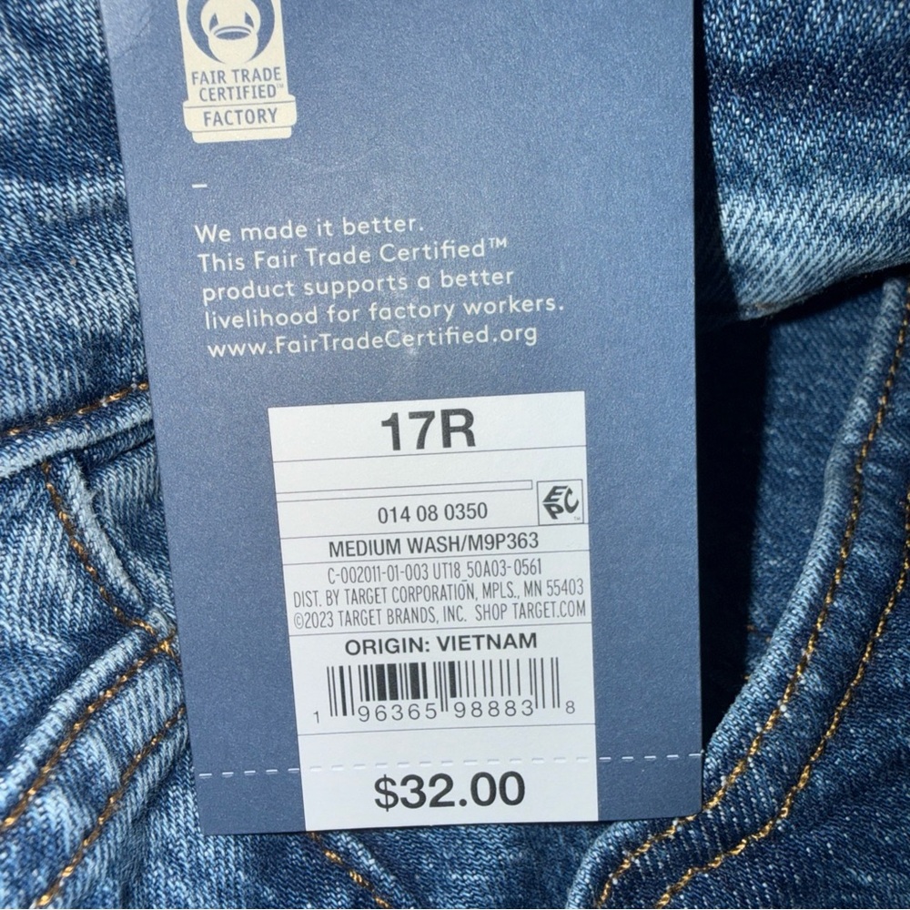 Womens Vintage Straight Jeans 
Medium Wash 
Universal Thread
Sz 17
New with Tag - Picture 4 of 7